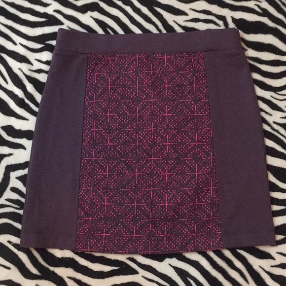 American Eagle Outfitters Dresses & Skirts - American Eagle 🦅 contrast pattern skirt